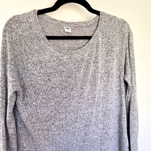 Old Navy Speckled Grey Long Sleeve Shirt - Picture 3 of 6